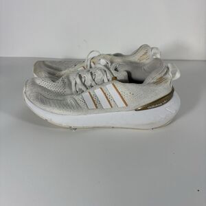 Adidas Swift Run 22 GZ4973 Womens Size 7 Running Sneakers Shoes White Gold